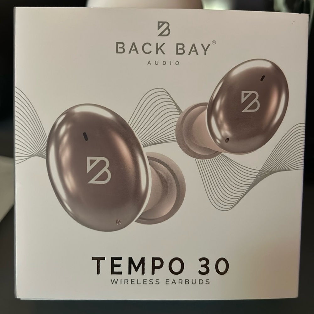 Back Bay TEMPO 30 wireless earbuds in champagne